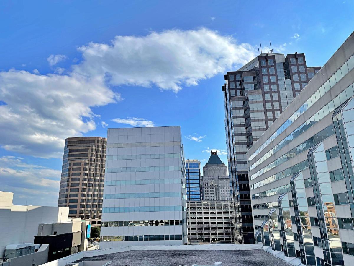 A Friendly Staycation - Downtown Greensboro Close To Major Attractions! エクステリア 写真